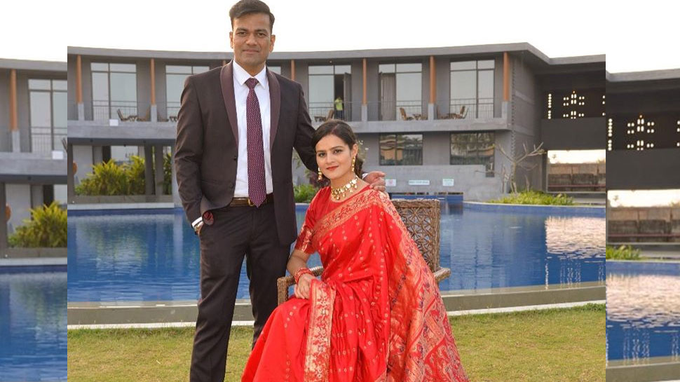 ऑफिस में रचाई शादी IAS and IPS couple married in office 2