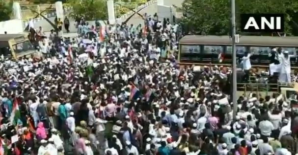 CAA विरोधः अब चेन्नई में सड़कों पर उतरे लोग, सचिवालय के बाहर प्रदर्शन