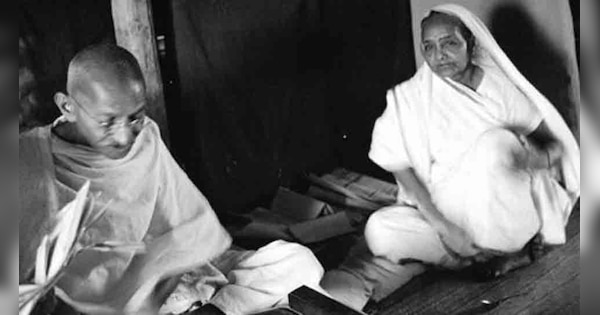 Kasturba Gandhi Death Anniversary The story of Kastur Kapadia becoming ...