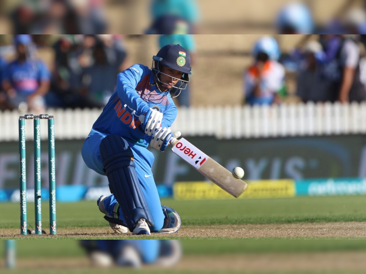 मंधाना वुमन टीम इंडिया का सबसे अहम बल्लेबाज हैं.  (फोटो: IANS)