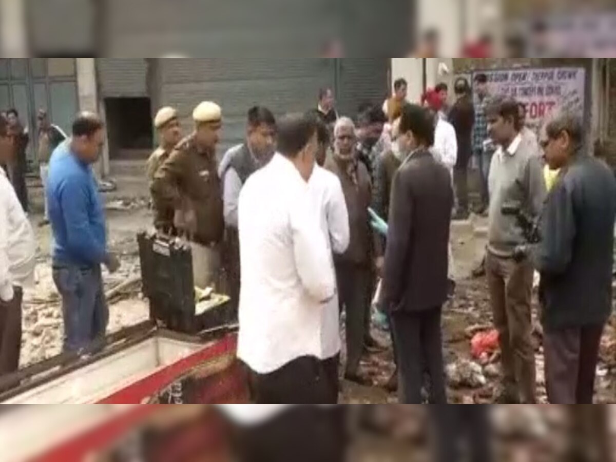 Delhi Violence: ताहिर हुसैन के घर पहुंची FSL की टीम, दंगों से जुड़े सबूतों की तलाश