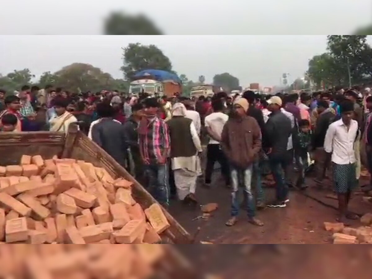 बिहार: मुजफ्फरपुर में NH-28 पर स्कॉर्पियो-ट्रैक्टर में टक्कर, 11 की मौत, 4 घायल 