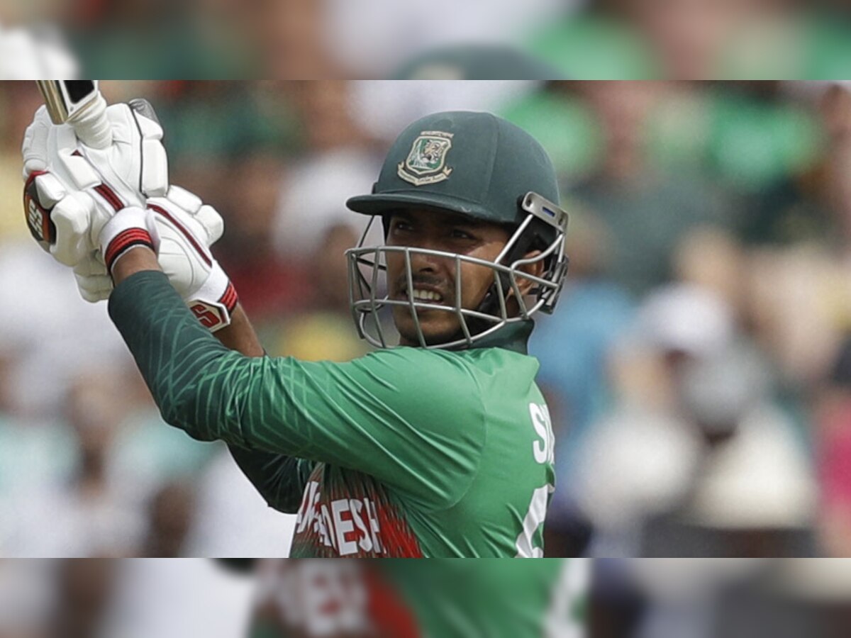 सौम्य सरकार ने मैच में 32 गेंदों में 62 रन की नाबाद पारी खेली.  (फोटो: PTI)