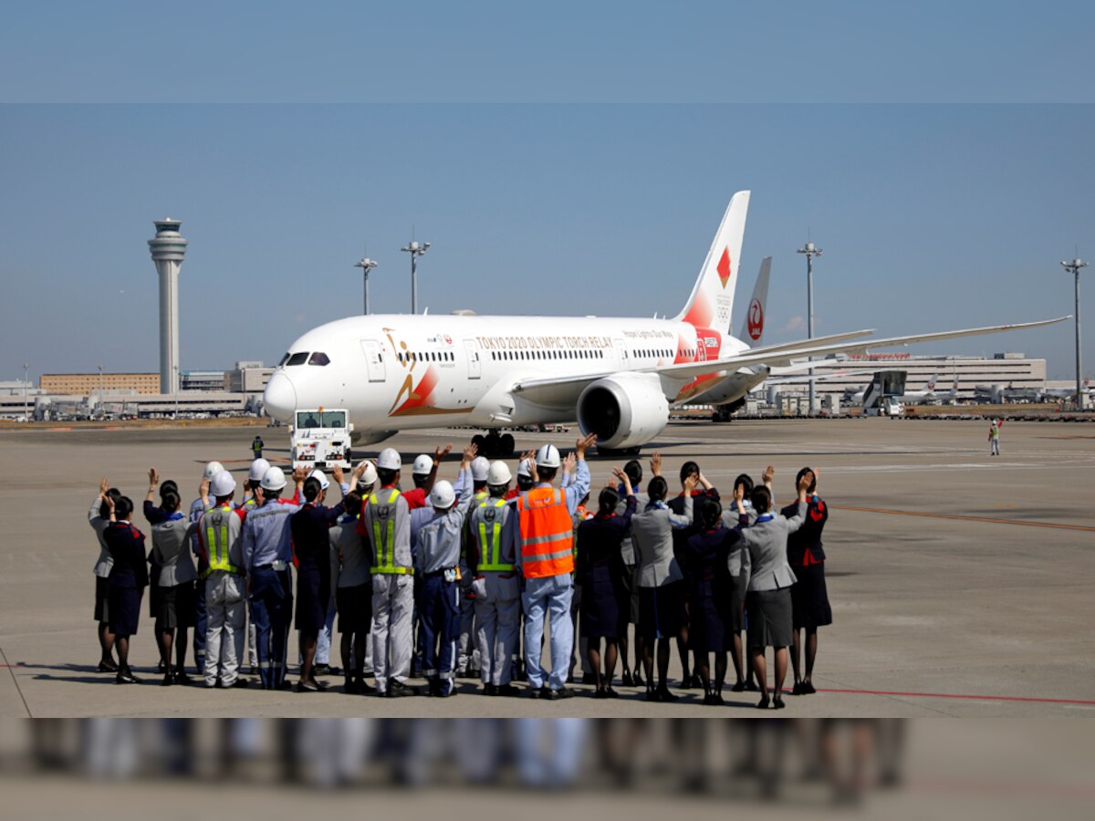 20 नवंबर को इसी विमान से मशाल को जापान लाया जाएगा (फोटो-Reuters)