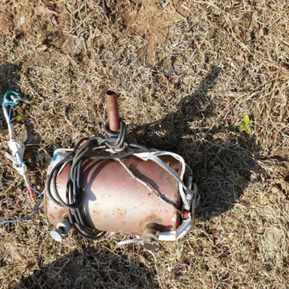 बम विस्फोट की तैयारी में थे आतंकी Terrorist hideout busted