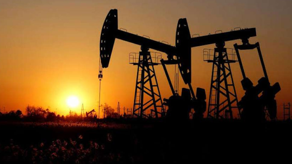 तेल की खपत में भारी गिरावट oil prices