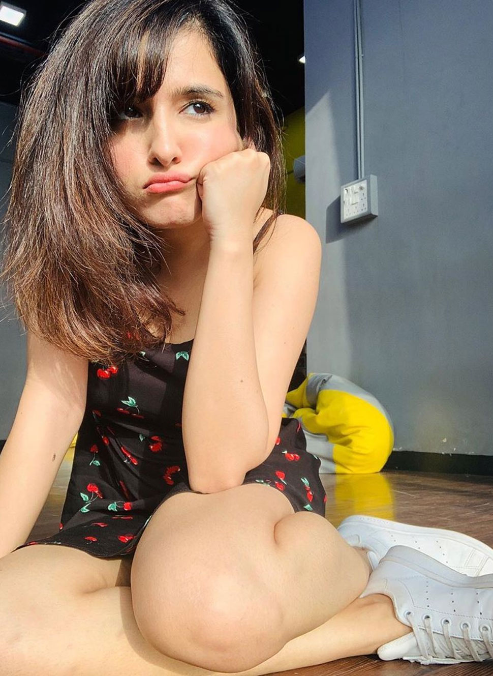 अजनबियों से बात करने में होती है घबराहट Shirley Setia