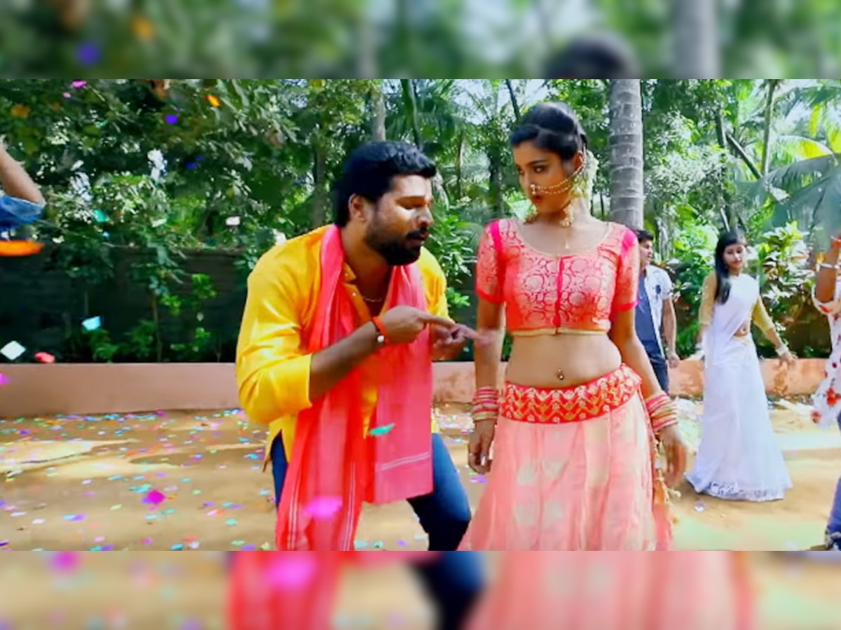 Bhojpuri Video These Latest Song Of Ritesh Pandey Went Viral On Internet Bhojpuri Video