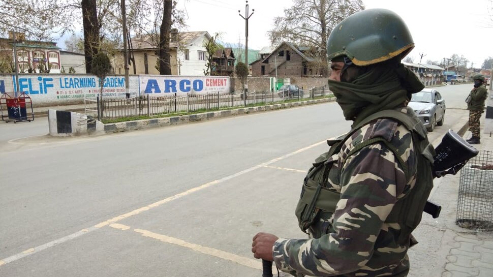श्रीनगर में CRPF तैनात 8th Day of Lockdown