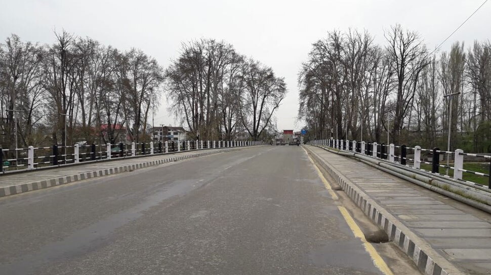 श्रीनगर का अब्दुल्ला ब्रिज खाली 8th Day of Lockdown