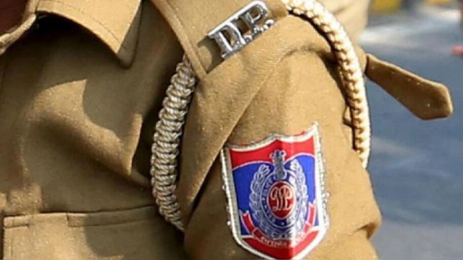 तबलीगी जमात के बाद दिल्ली पुलिस अलर्ट,मजनू के टीले से निकाले गए दो सौ से ज्यादा लोग