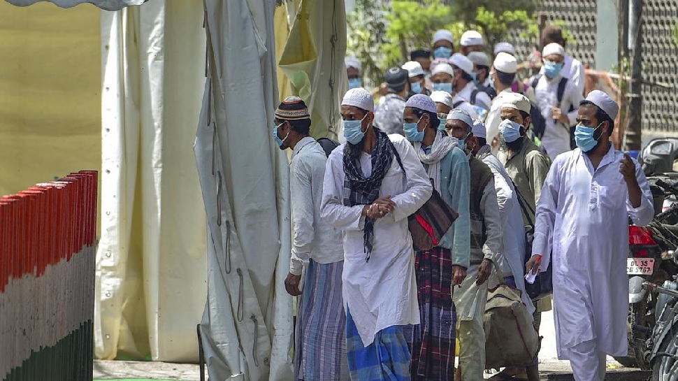 निज़ामुद्दीन मरकज़ मामले में 6 लोगों के खिलाफ FIR दर्ज निज़ामुद्दीन मरकज़ मामले में 6 लोगों के खिलाफ FIR दर्ज