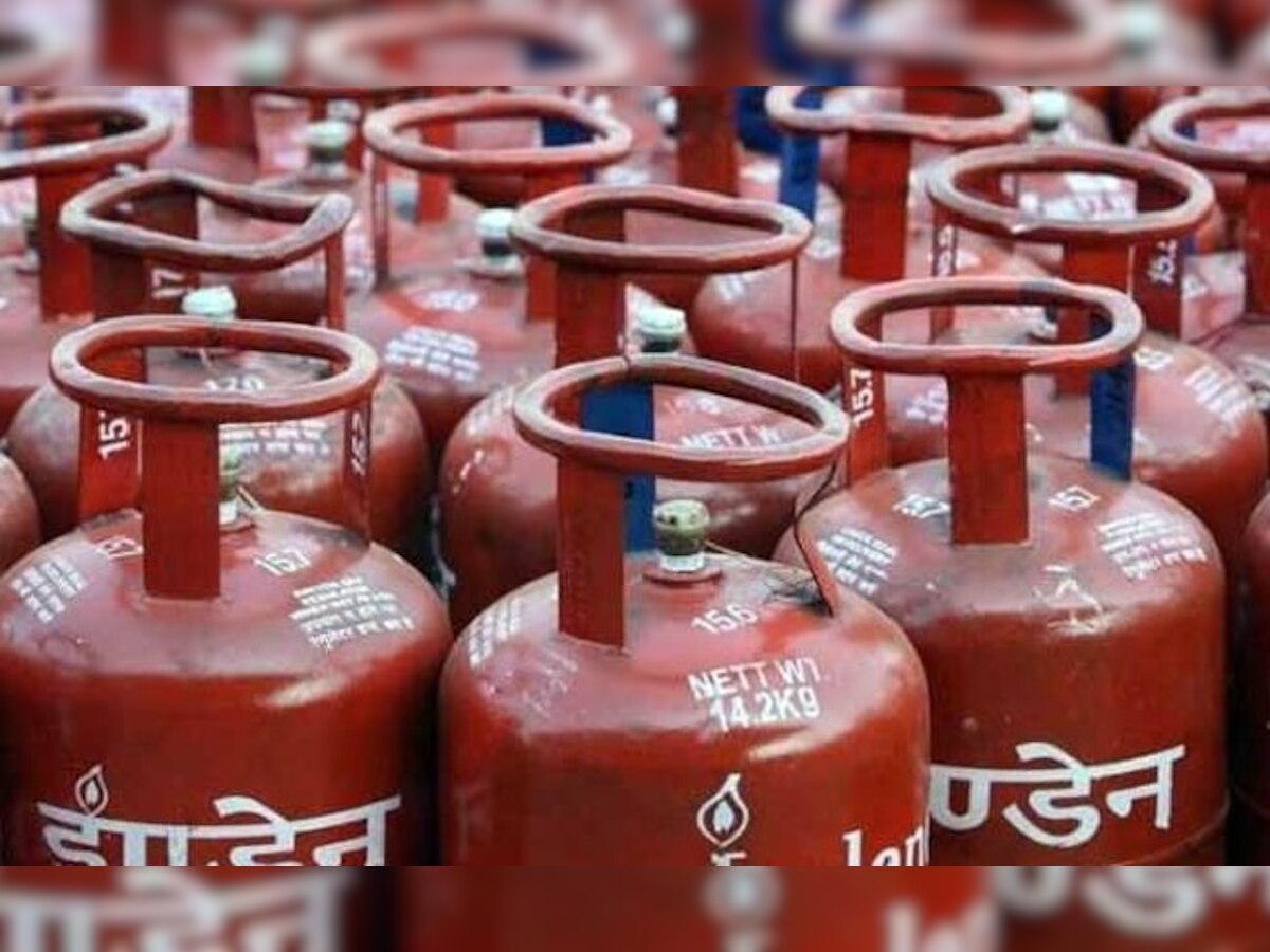 लॉकडाउन के बीच LPG गैस सिलिंडर की कीमतों में कटौती 