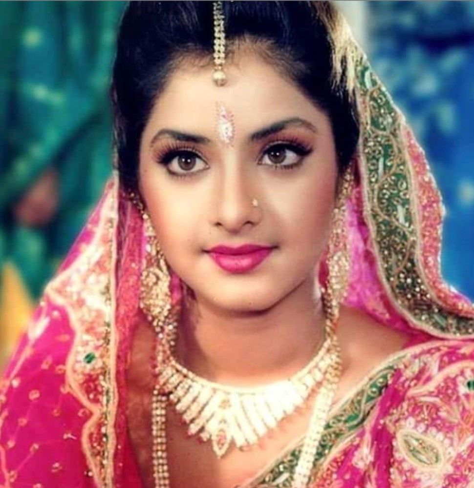 Divya Bharti Did Not Know The Meaning Of Signing Amount Know Many Secrets Related To Her Life