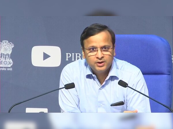 वज़ारते सेहत की प्रेस कॉन्फ्रेंस LIVE , कोरोना वायरस को लेकर दी यह जानकारी