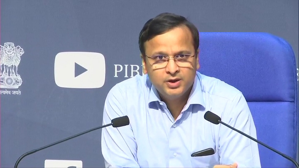 वज़ारते सेहत की प्रेस कॉन्फ्रेंस LIVE , कोरोना वायरस को लेकर दी यह जानकारी वज़ारते सेहत की प्रेस कॉन्फ्रेंस LIVE , कोरोना वायरस को लेकर दी यह जानकारी