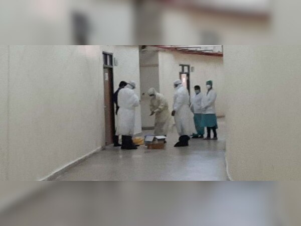 ଚାହା ପ୍ରେମରେ କୋରୋନା ରୋଗୀ, ଚିନ୍ତାରେ ଡାକ୍ତର