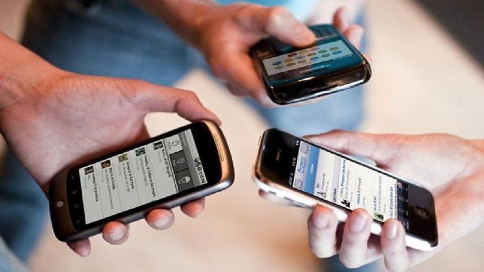 COVID-19 : 4G स्पीड की मांग पर सुप्रीम कोर्ट ने भेजा जम्मू कश्मीर हुकूमत को नोटिस COVID-19 : 4G स्पीड की मांग पर सुप्रीम कोर्ट ने भेजा जम्मू कश्मीर हुकूमत को नोटिस