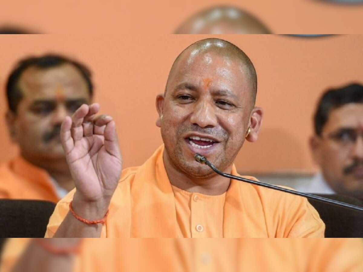 कोरोना से जंग में गरीबों को मिला योगी हुकूमत का साथ,खाते में डाले 1-1 हजार रुपये