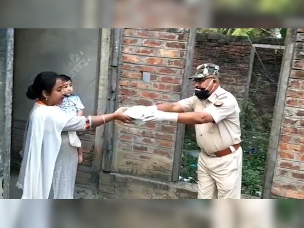 Lockdown: थाना इंचार्ज अब्दुल जलील ने पेश की इंसानियत की मिसाल