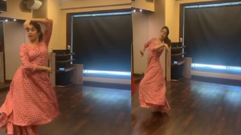 Janhvi Kapoor के डांस का वीडियो वायरल, उमराव जाने के गाने पर किया बेहतरीन डांस Janhvi Kapoor के डांस का वीडियो वायरल, उमराव जाने के गाने पर किया बेहतरीन डांस