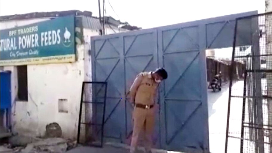 Lockdown: लखनऊ में गैर कानूनी तौर पर हो रही थी मांस की सप्लाई, 7 गिरफ्तार