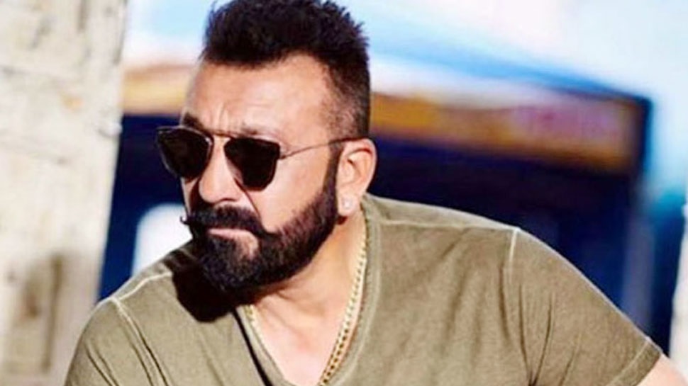 कोरोना से जंग में ग़रीबों की मदद के लिए आगे आए संजय दत्त, उठाया ये बड़ा कदम कोरोना से जंग में ग़रीबों की मदद के लिए आगे आए संजय दत्त, उठाया ये बड़ा कदम