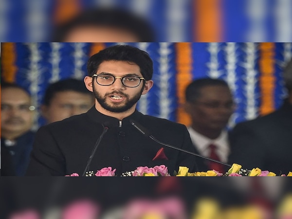 ଲକ୍ ଡାଉନ୍ ମଧ୍ୟରେ ଏକାଠି ହେଲେ ହଜାର ହଜାର ଶ୍ରମିକ, ମୋଦି ସରକାରଙ୍କୁ ଦାୟୀ କଲେ ଆଦିତ୍ୟ ଠାକରେ