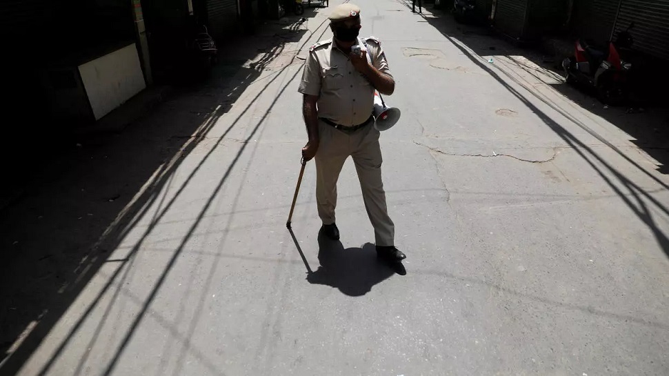 मरकज़ी वज़ारते दाखिला ने जारी की नई गाइडलाइन, जानिए किसे मिली छूट किस पर लगेगा जुर्माना मरकज़ी वज़ारते दाखिला ने जारी की नई गाइडलाइन, जानिए किसे मिली छूट किस पर लगेगा जुर्माना
