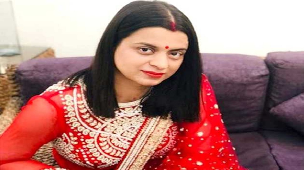 बांद्रा स्टेशन पर लगी भीड़ को देखकर नाराज़ हुईं रंगोली चंदेल, कही यह बात बांद्रा स्टेशन पर लगी भीड़ को देखकर नाराज़ हुईं रंगोली चंदेल, कही यह बात