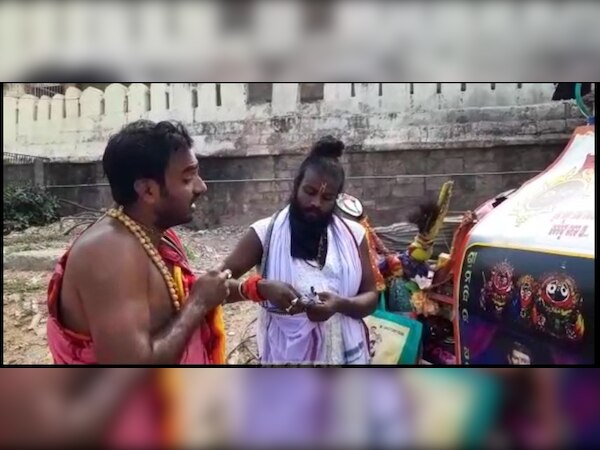 ଚିଣ୍ଟୁବାବା ଆସିଛନ୍ତି କାଳିଆ ପାଇଁ ତୁଳସୀ ନେଇ