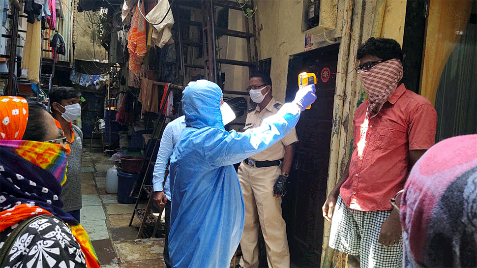 लॉकडाउन बढ़ने से बेचैन हुए राहती कैंपों में ठहरे लोग, घर जाने की कर रहे ज़िद, नहीं खा रहे खाना लॉकडाउन बढ़ने से बेचैन हुए राहती कैंपों में ठहरे लोग, घर जाने की कर रहे ज़िद, नहीं खा रहे खाना