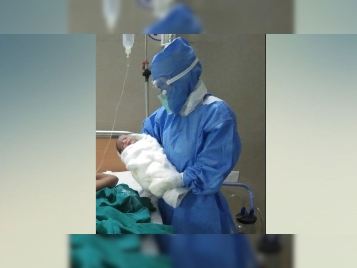 आगरा में कोरोना की मरीज महिला ने दिया स्वस्थ्य बच्चे को जन्म.