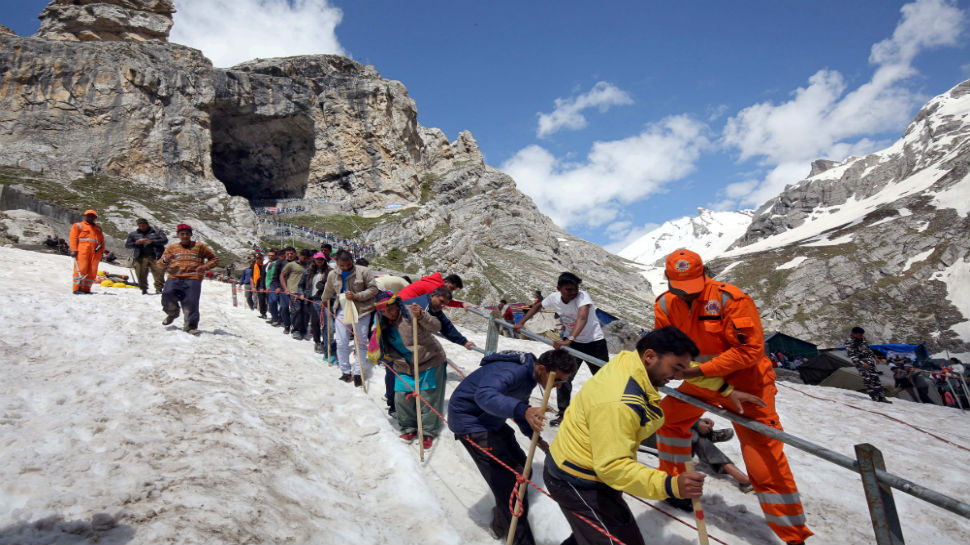 शिवभक्तों के लिए खुशखबरी: मंसूख नहीं होगी अमरनाथ यात्रा, जम्मू-कश्मीर हुकूमत ने वापस लिया फैसला शिवभक्तों के लिए खुशखबरी: मंसूख नहीं होगी अमरनाथ यात्रा, जम्मू-कश्मीर हुकूमत ने वापस लिया फैसला