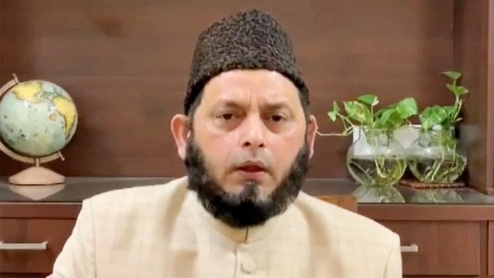 लखनऊ: रमज़ान को लेकर इस्लामिक सेंटर ऑफ इंडिया ने जारी किए हेल्पलाइन नंबर लखनऊ: रमज़ान को लेकर इस्लामिक सेंटर ऑफ इंडिया ने जारी किए हेल्पलाइन नंबर