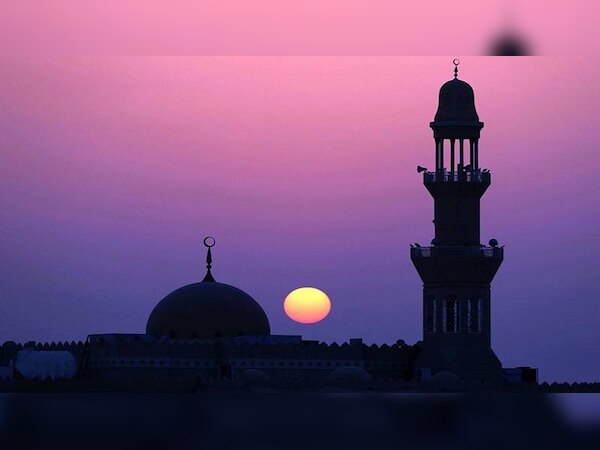 Coronavirus:ऐशबाग ईदगाह में सोशल डिस्टेंसिंग के तहत शाम को देखा जाएगा रमजान का चाँद