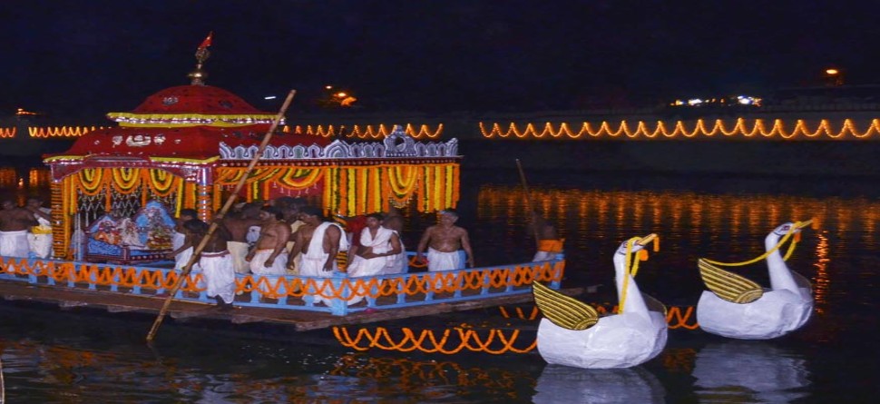 ପ୍ରଭୁ ଲିଙ୍ଗରାଜଙ୍କ ଚନ୍ଦନ ଯାତ୍ରା ବନ୍ଦ ପ୍ରଭୁ ଲିଙ୍ଗରାଜଙ୍କ ଚନ୍ଦନ ଯାତ୍ରା ବନ୍ଦ