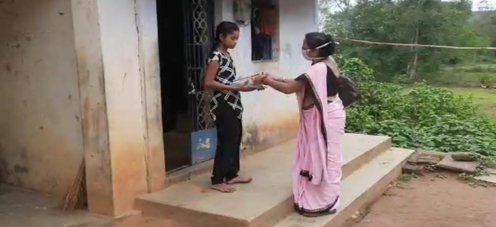 କୋରୋନା ଲଢ଼େଇର ଏମିତି ଜଣେ ଯୋଦ୍ଧା... କୋରୋନା ଲଢ଼େଇର ଏମିତି ଜଣେ ଯୋଦ୍ଧା...