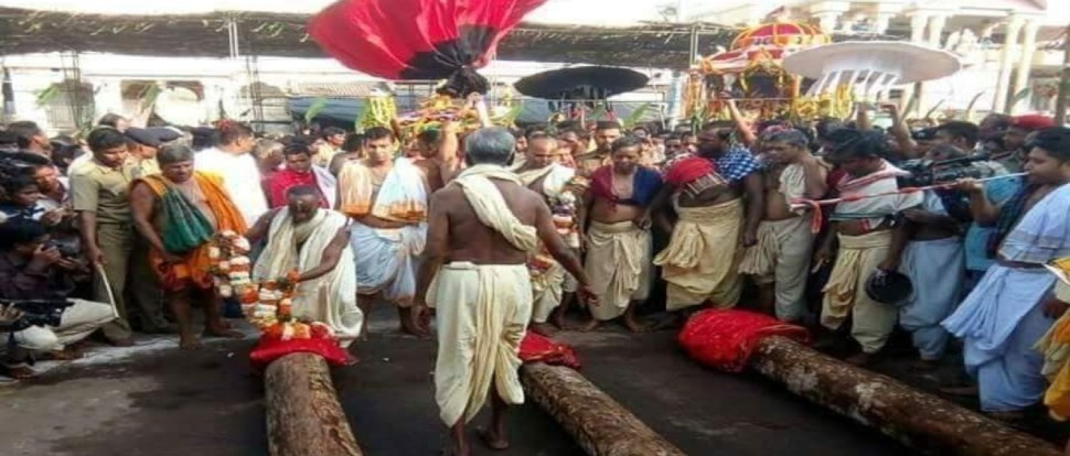 ଶତାବ୍ଦୀରେ ଏମିତି ଇତିହାସ ରଚିଲା ଚନ୍ଦନ ଯାତ୍ରା... ଶତାବ୍ଦୀରେ ଏମିତି ଇତିହାସ ରଚିଲା ଚନ୍ଦନ ଯାତ୍ରା...