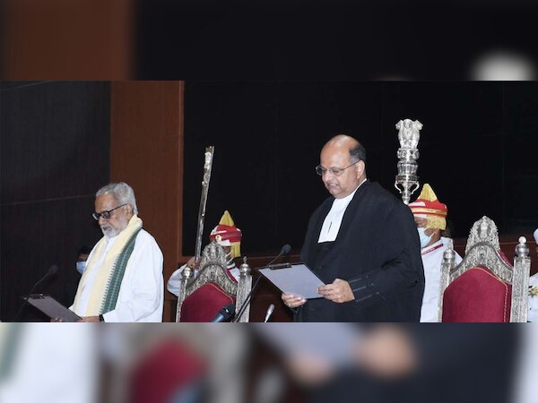 ଓଡ଼ିଶା ହାଇକୋର୍ଟର ମୁଖ୍ୟ ବିଚାରପତି ଭାବେ ଶପଥ ନେଲେ ଜଷ୍ଟିସ୍ ମହମ୍ମଦ ରଫିକ୍