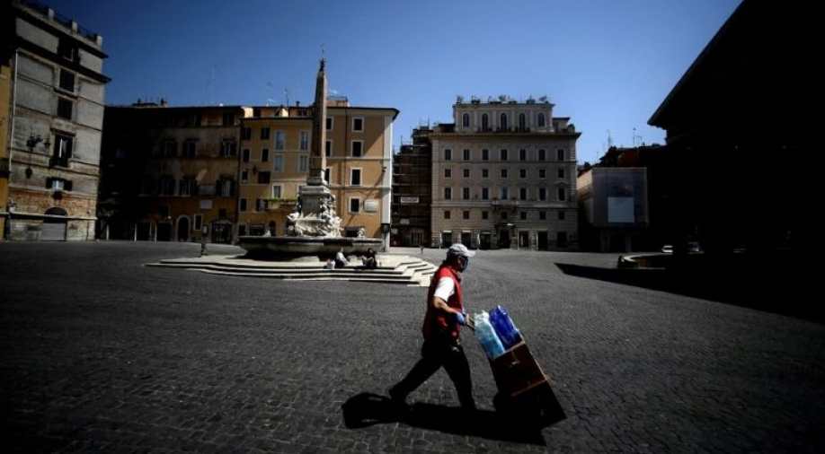 यूरोप के सबसे लंबे कोरोना वायरस लॉकडाउन के बाद इटली में अब खुलेंगे कारखाने 