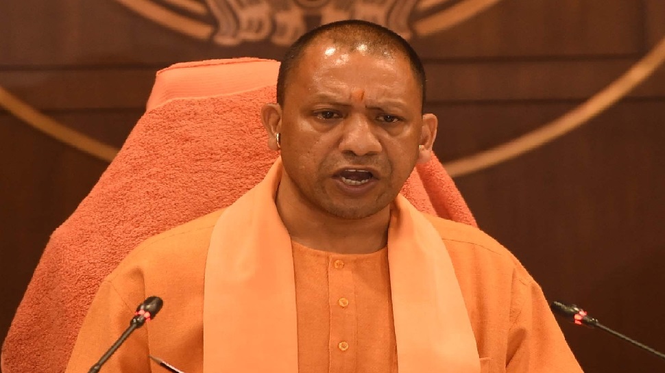 साधुओ के क़त्ल मामले में सीएम योगी आदित्यनाथ ने लिया नोटिस, सख्त कार्रवाई के दिए निर्देश साधुओ के क़त्ल मामले में सीएम योगी आदित्यनाथ ने लिया नोटिस, सख्त कार्रवाई के दिए निर्देश