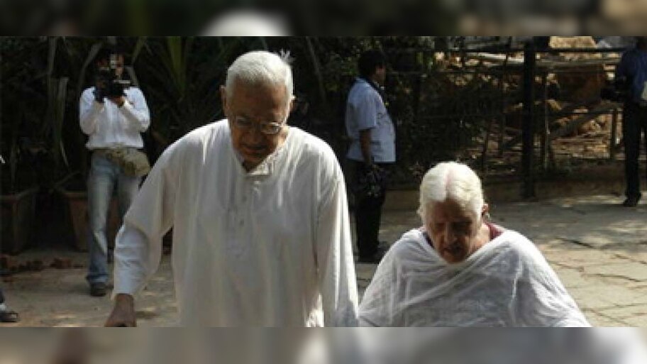 ବୃଦ୍ଧାଙ୍କୁ ସେବା ଯୋଗାଉଛନ୍ତି ୪୫୦ ପୋଲିସ କର୍ମୀ