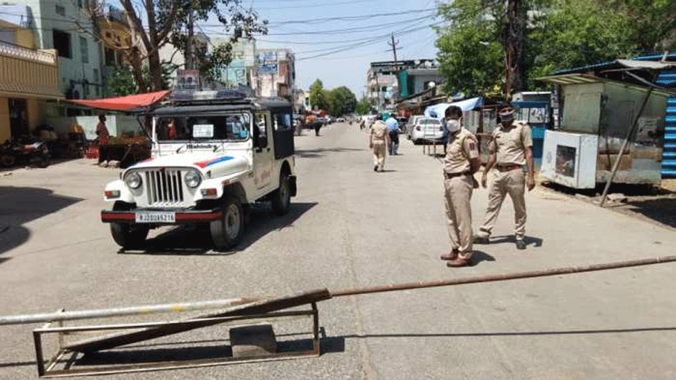 Lockdown: मरकज़ी हुकूमत ने दी अब तक की सबसे बड़ी छूट, इन लोगों को घर भेजने का लिया फैसला Lockdown: मरकज़ी हुकूमत ने दी अब तक की सबसे बड़ी छूट, इन लोगों को घर भेजने का लिया फैसला