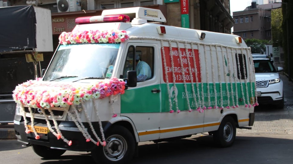 Rishi Kapoor's Last Ride And Funeral Pictures | शुरू हुई Rishi Kapoor ...