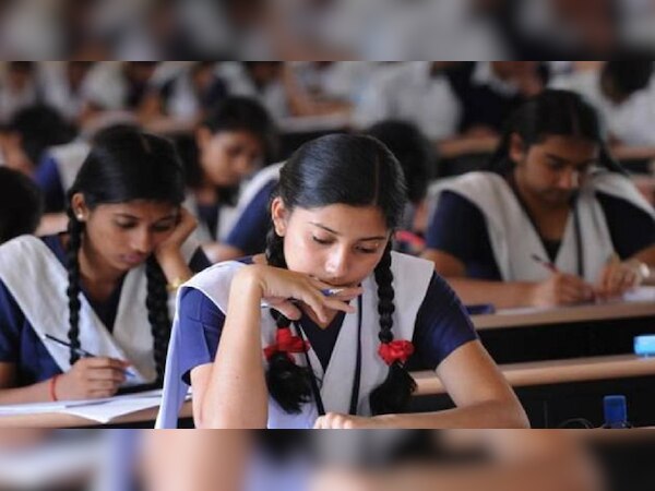 UPBoardExam:बोर्ड परीक्षा में शामिल हुए तलबा की कॉपियों को चैक करने का काम जल्द ही होगा शुरू