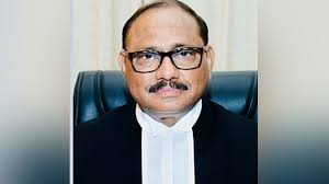 बिहार के मुख्यमंत्री नीतीश कुमार ने ए.के त्रिपाठी को श्रद्धांजली दी है. बिहार के मुख्यमंत्री नीतीश कुमार ने ए.के त्रिपाठी को श्रद्धांजली दी है.