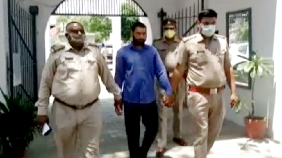 उधार के पैसे वापस मांगे तो फावड़े से हमला कर किसान का कर दिया क़त्ल उधार के पैसे वापस मांगे तो फावड़े से हमला कर किसान का कर दिया क़त्ल