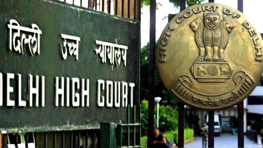 शराब के ठेके बंद कराने को लेकर दिल्ली HC में PIL दायर, कहा- लॉकडाउन का मकसद फेल