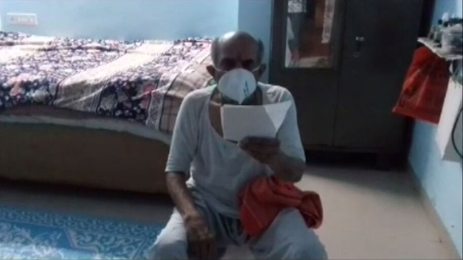 इंदौर: 81 साल के बुजुर्ग ने जीती कोरोना से जंग, घर लौटने पर हुआ शांदार इस्तकबाल